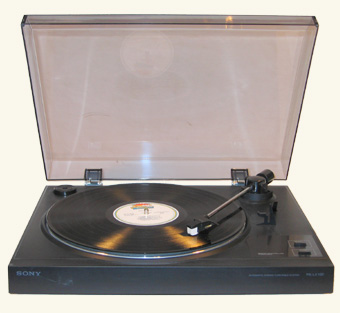 Plattenspieler-P-klein-gelb